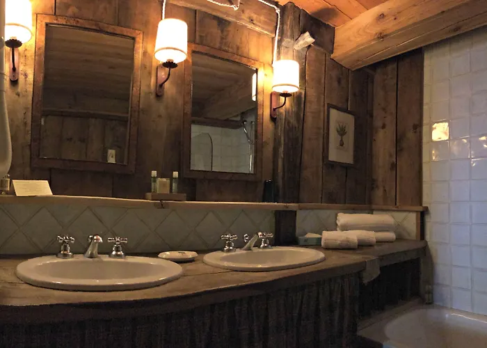 Hotellerie De Mascognaz シャンポルク